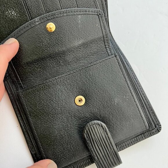 Louis Vuitton black Epi wallet - Picture 5 of 8